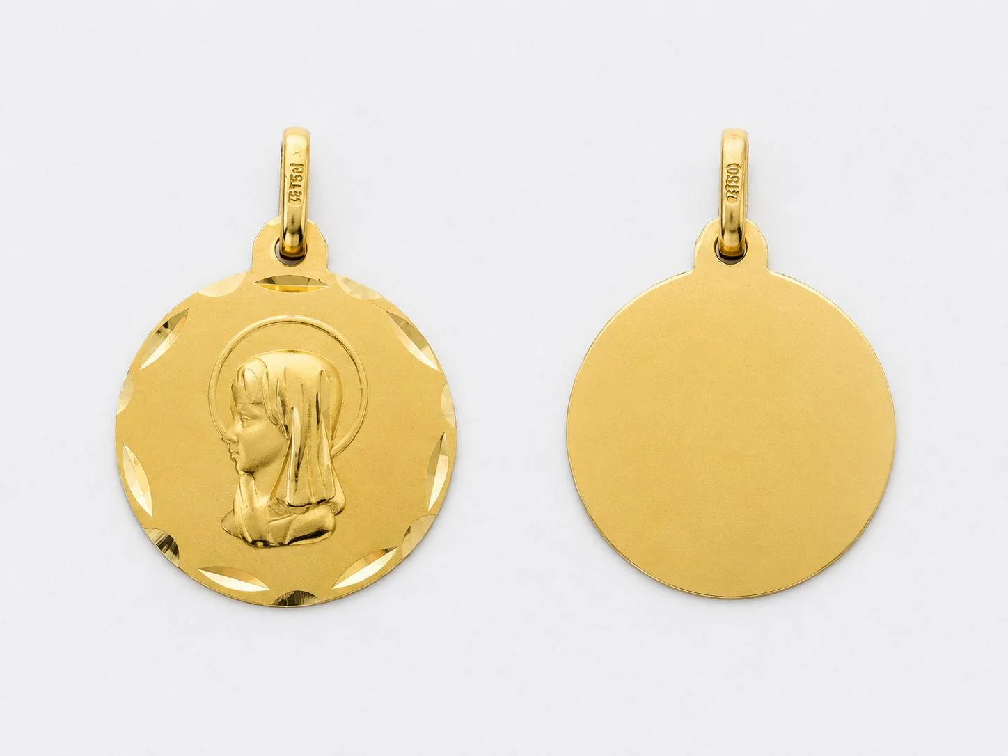 Medalla Virgen Niña en oro de ley 18K